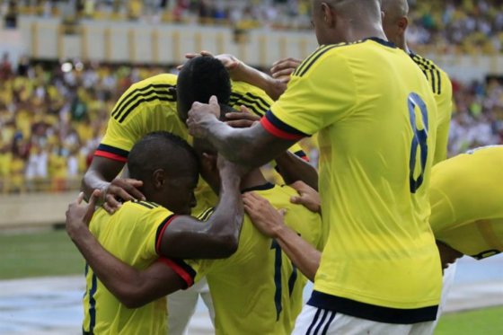 Encuentro amistoso entre la selección de Madrid y Colombia de