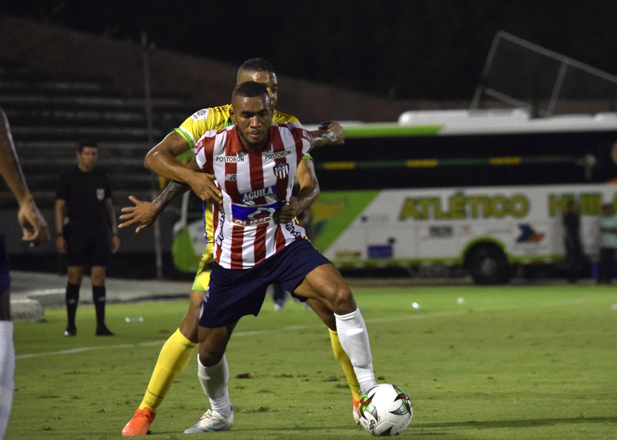 Atlético Huila salvó un punto ante el 'tiburón' en el ...