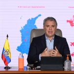 El Presidente Iván Duque Márquez invitó este sábado a los colombianos, por medio de Facebook Live, a estar unidos para afrontar la pandemia del coronavirus y también para sacar adelante el país, y dijo que la situación exige dar lo mejor de la solidaridad