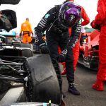 Hamilton gana a trompicones el Gran Premio de Gran Bretaña tras un pinchazo -Foto