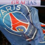 Banderas del Paris St Germain REUTERS/Regis Duvignau/
