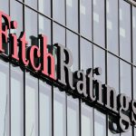El logo de Fitch Ratings se ve en sus oficinas en el distrito financiero de Canary Wharf en Londres, Inglaterra. REUTERS/Reinhard Krause