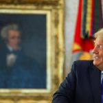 El presidente de EEUU, Donald Trump, en el Salón Oval de la Casa Blanca. Dic 7, 2020. REUTERS/Tom Brenner