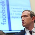 El presidente y presidente ejecutivo de Facebook, Mark Zuckerberg, testifica en una audiencia del Comité de Servicios Financieros de la Cámara de Representantes en Washington, Estados Unidos. REUTERS/Erin Scott/