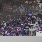Manifestantes pro-Trump protestan afuera del Capitolio, en Washington DC, EEUU. 6 de enero de 2021. REUTERS/Jonathan Ernst