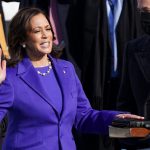 Kamala Harris jura como vicepresidenta de Estados Unidos. Washington, EEUU, 20 de enero de 2021. REUTERS/Kevin Lamarque