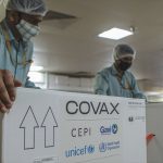 Una caja de vacunas del COVID-19 para la iniciativa Covax se prepara para el envío desde Pune, en India, en marzo de 2021. UNICEF - HANDOUT AGENCIA ANADOLU