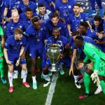 Chelsea celebra con el trofeo tras ganar la Champions League Estadio do Dragao, Porto, Portugal. 29 mayo 2021  Pool via REUTERS/Michael Steele