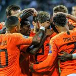 Celebración de los jugadores de Holanda por la victoria ante Ucrania