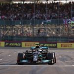 Mercedes de Lewis Hamilton tras finalizar primero en la prueba de sprint del viernes. 
Pool via REUTERS/Lars Baron