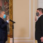 El Presidente Iván Duque toma el juramento a Juan Carlos Pinzón, quien asumió como Embajador de Colombia en Estados Unidos.