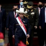 El presidente de Perú, Pedro Castillo, sale del Congreso tras la ceremonia de investidura, en Lima, Perú. 28 de julio de 2021. REUTERS/Angela Ponce