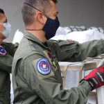 El Gobierno Nacional dispuso el despliegue de dos aeronaves multipropósito, un Casa C-295 y un Hércules C-130, para transportar los suministros, así como a miembros de búsqueda y rescate de la Unidad Nacional para la Gestión del Riesgo de Desastres (UNGRD).