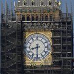 Las manecillas del Big Ben son restauradas a color original de azul prusiano, Londres, Gran Bretaña, 6 septiembre 2021. REUTERS/Toby Melville
