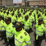 Policías listos a patrullar calles de Bogotá