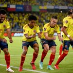 El delantero colombiano Miguel Ángel Borja celebra uno de sus dos goles en la victoria 3-1 de Colombia sobre Chile