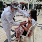vacunación contra el coronavirus en Bogota 03122021 (4)