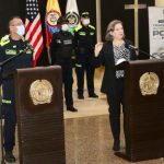 El director de la Policía Nacional general Jorge Luis Vargas  y Victoria Nuland, subsecretaria de Asuntos Políticos de Estados Unidos anunciaron apoyo de 8 millones de dólares Foto Embajada USA en Colombia