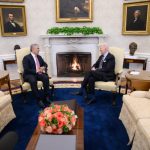 En la Oficina Oval de la casa Blanca el presidente Duque sostuvo una conversación con el Presidente Joe Biden ,en la que hablaron sobre temas de seguridad global y regional, migración, lucha contra la Crisis Climática y atención del covid-19.