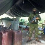Dos semisumergibles, con capacidad para transportar hasta ocho toneladas de cocaína y que eran de las disidencias de las FARC, fueron hallados por la Armada.Foto Armada Nacional