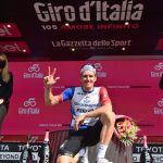 El francés Arnaud Démare repitió victoria en la Etapa 13 del Giro de Italia, una nueva definición en el embalaje en la que Fernando Gaviria cruzó la línea de meta en la cuarta posición