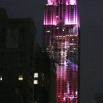 Millie Bobby Brown como Eleven, se deja ver en un video espectáculo de tramas de la temporada 4 de Stranger Things que se proyecta en el Empire State Building de Nueva York, Nueva York, EE.UU. EFE/EPA/SARAH YENESEL