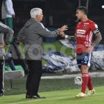 El técnico colombo-uruguayo Julio Comesaña dejó este viernes el cargo de entrenador del Deportivo Independiente Medellín (DIM) .Foto DIMAYOR