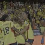 Jugadoras de la Selección Colombia Femenina celebran las anotaciones con las que derrotaron 4-2 a Paraguay en la Copa América.Foto FCF