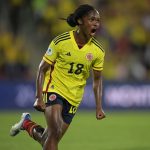 Linda Caicedo anotó este lunes el gol con el que Colombia venció por 1-0 a Argentina y se clasificó a la final de la Copa América Feme