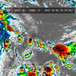 de acuerdo al último reporte del @NHC_Atlantic la declaración de Julia como huracán justo en el momento en que pasa por la isla de San Andrés, con vientos sostenidos de 120 Km/h y se desplaza a una velocidad de 28 Km/h. Continúa el estado de alarma