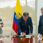 Gobierno Petro y ganaderos del país firman histórico acuerdo que posibilita la compraventa de 3 millones de hectáreas de tierra