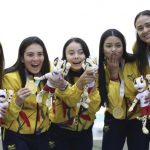 Podio persecución por equipos damas Asunción 2022. 🥇Marcela Hernández, Elizabeth Castaño, Lina Mabel Rojas, Andrea Álzate y Mariana Herrera (Colombia) Foto COC