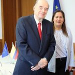 Yadir Salazar Mejía, embajadora en Alemani, aparece con al Canciller Álvaro Leyva Duran