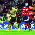 Independiente Medellín le quitó la racha a Águilas Doradas en los cuadrangulares luego de derrotarlo por 2-1 en el Atanasio Girardot, un juego que estuvo pasado por la lluvia, la cual llevó a que se suspendiera el compromiso por más de una hora, situación que benefició al local. Foto Dimayor