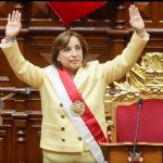 Dina Boluarte jura como primera Presidenta del Perú