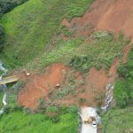 Cierran vía Quibdó-Pereira por deslizamiento de tierra