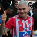 'JuanFer' se vistió con la elástica del Junior para ser recibido por los más de 40.000 hinchas que llenaron el Estadio Metropolitano