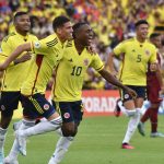 Jugadores de la Selección Colombia celebran el primer gol marcado por Alexis Castillo Manyoma ante Venezuela Foto VizzorImage / Luis Ramirez / Staff.