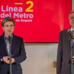 La alcaldesa, Claudia López, y el gerente de la Empresa Metro, Leonidas Narváez, anunciaron cuáles fueron las 4 empresas que presentaron solicitud para construir la Línea 2 del Metro. Foto Alcaldía de Bogotá