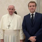 El Papa Francisco el presidente francés, Emmanuel Macron
