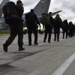 En aeronaves tipo B-737, C-40 y C-295, la Fuerza Aeroespacial de Colombia apoyará el arribo de miembros de la Fuerza Pública a las ciudades de Pasto, Cali, Barranquilla y Popayán para apoyar la seguridad en comicios electorales.