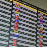 La aerolínea AVIANCA deberá implementar en los próximas 24 horas un plan de atención inmediata al usuario dentro de las instalaciones del Aeropuerto El Dorado y los demás aeropuertos en que tengan operaciones.