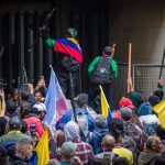 Disturbios y vandalismo de manifestantes tras sitiar Palacio de Justicia