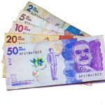 Billetes colombianos de $2000, $5000, $10000, $20000 y $50000 pesos
