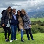 Luis Enrique Rodriguez "El Profe" Con su esposa y sus hijas Luis y Laura.
