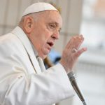 El papa Francisco mantiene hoy su esperanza en "una solución diplomática para una paz justa y duradera” en Ucrania