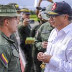 El presidente de Colombia, Gustavo Petro, rechazó hoy en términos muy enérgicos las acusaciones contra su gobierno por supuestas compras de congresistas y tachó de mentirosos a los medios que así lo insinúan.