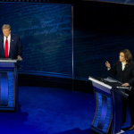 La vicepresidenta Kamala Harris y el expresidente Donald Trump asisten a un debate presidencial en Filadelfia. Michael Le Brecht II/ABC NEWS