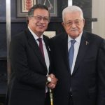 El mandatario de Colombia, Gustavo Petro, se reunió hoy aquí con su homólogo de Palestina, Mahmoud Abbas, como una muestra de apoyo a ese Estado asediado por Israel.