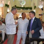 Santos y el Procurador se dan el saludo de la Paz en Cartagena